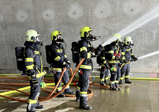 Drei Feuerwehren probten den Brandeinsatz. | Foto: Feuerwehr Eltendorf