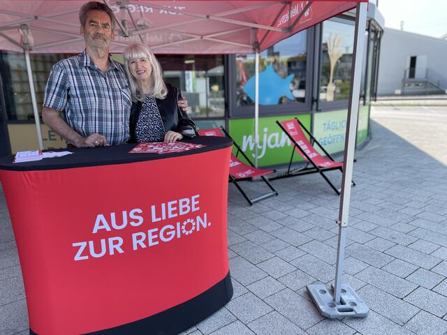 Zu Besuch bei den RegionalMedien Salzburg: Franz und Emma Sommeregger. | Foto: sm