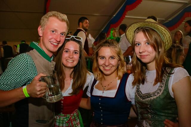 Valentin Bogner aus Munderfing, Marlene Reschreiter aus Palting, Simea Barth aus Munderfing und Aurelia Barth aus Munderfing | Foto: Zaim Softic