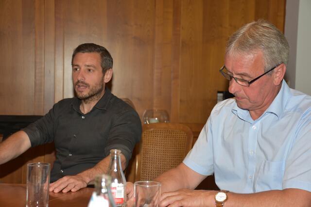 Klima- und Energie-Modellregion Bezirk Perg. Geschäftsführer Kurt Leonhartsberger, links, Obmann Bgm. Franz Gassner.  | Foto: Robert Zinterhof