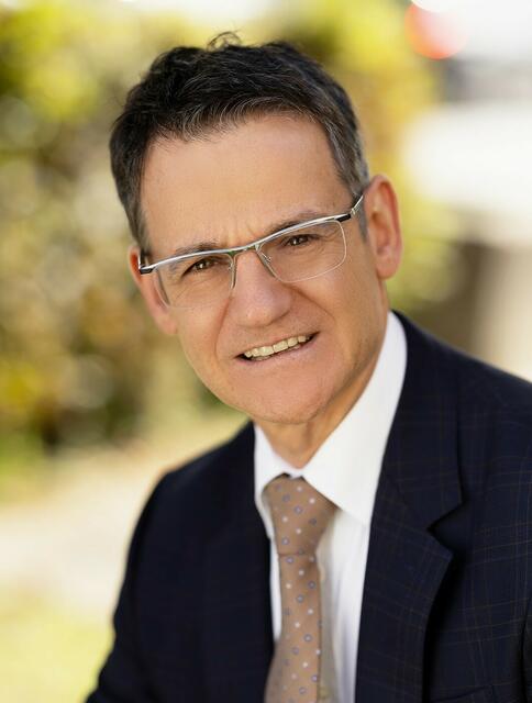 Direktor Josef Wieser leitet das Gymnasium Leibnitz seit 2013 und seit Kurzem als Hofrat. | Foto: Karl Schrotter