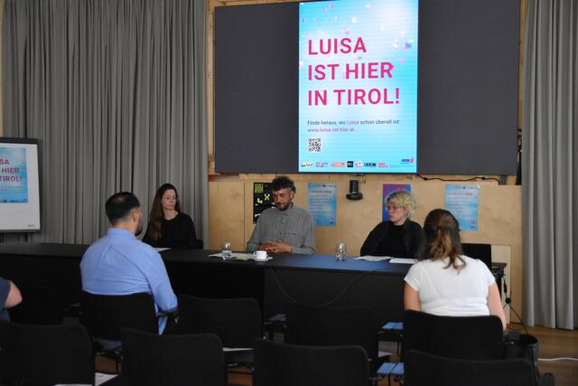 Mona Paschinger (Projektleitung "NO!K.O."), Waldemar Schubert ("Drogenarbeit Z6") und Emma Egger (Projektleitung "Luisa ist hier!") (v.l.) wollen auf sexualisierte Gewalt im Nachtleben in Kufstein aufmerksam machen.  | Foto: Barbara Fluckinger