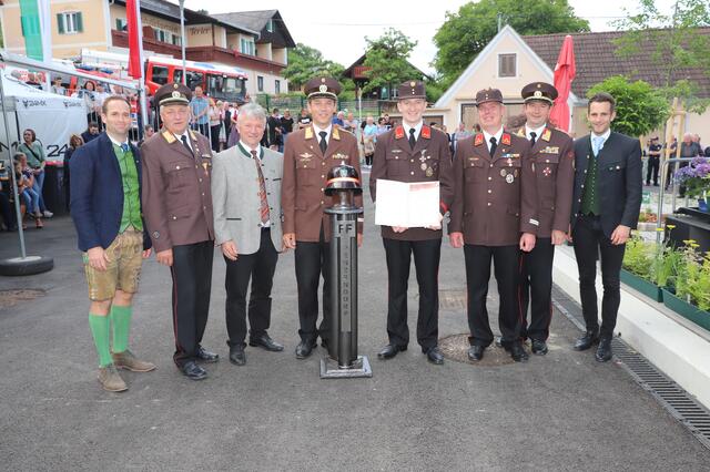 Das neue Rüsthaus der Freiwilligen Feuerwehr Penzendorf wurde in Anwesenheit zahlreicher Ehrengäste eröffnet. | Foto: Alfred Mayer