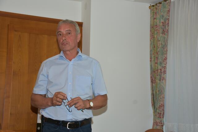 Klima- und Energie-Modellregion Bezirk Perg. Obmann Franz Gassner nach der Wahl.  | Foto: Robert Zinterhof