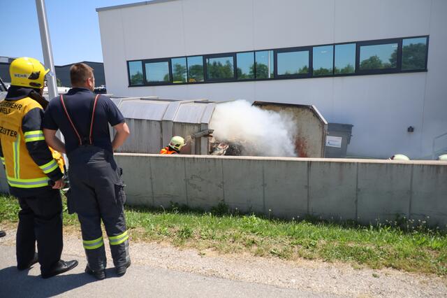 Der Brand konnte von der Feuerwehr rasch gelöscht werden. Niemand wurde verletzt. | Foto: laumat.at