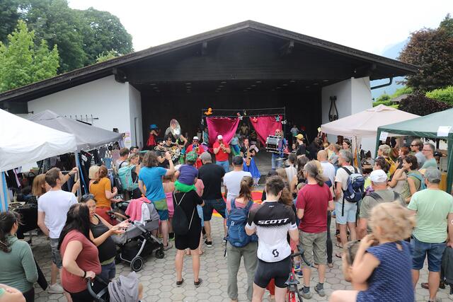 Beim Zommkemma-Festival in der Gemeinde Buch war viel geboten. Zahlreiche Besucher waren am 2./3. und 4. Juni dabei.  | Foto: privat