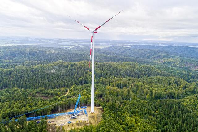 Der größte Windpark in Oberösterreich befindet sich im Bezirk Braunau – im Kobernaußerwald. | Foto: Manfred Fesl