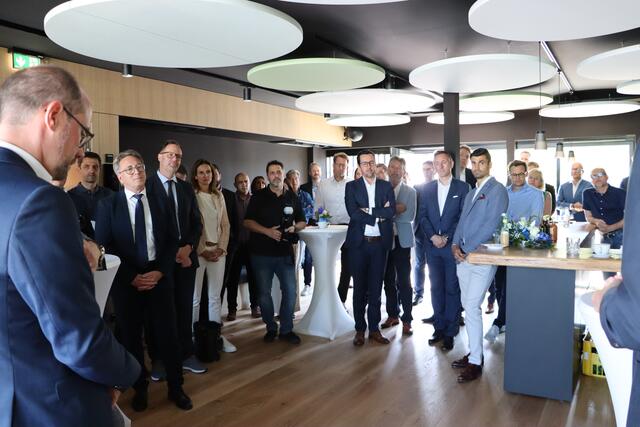 50 Mitarbeitende aus 20 verschiedenen Nationen werden am neuen Standort in Kufstein tätig sein. | Foto: Nimpf