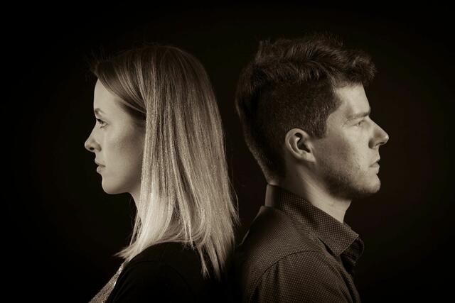 Lea und Jürgen untermalen besondere Feierlichkeiten mit der akustischen Version beliebter Klassiker. | Foto: Kain Rudi