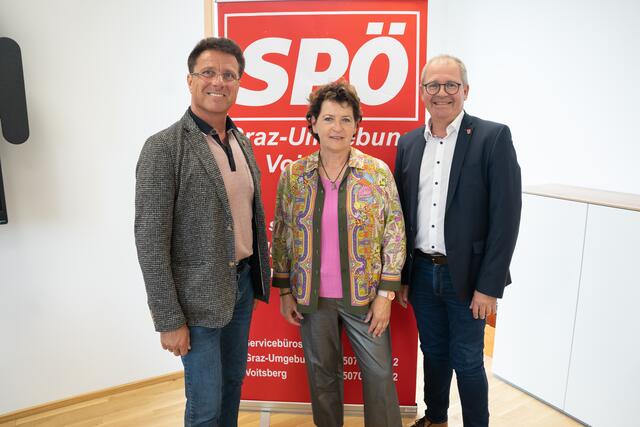 Voitsbergs Bgm. Bernd Osprian (r.), Landesrätin Ursula Lackner und Seiersberg-Pirkas Ortschef Werner Baumann (l.) | Foto: SPÖ