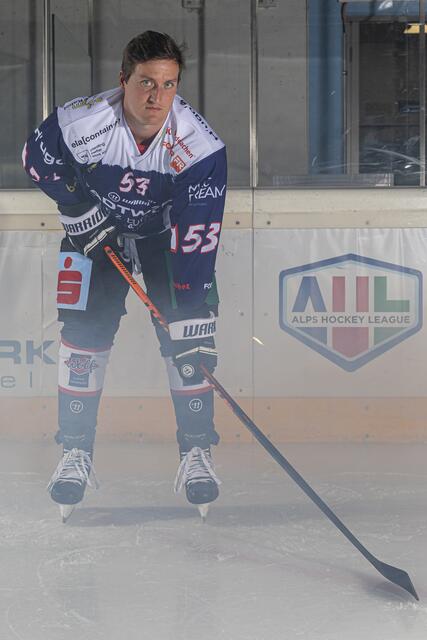 Der Verteidiger bleibt bei den Adlnern an Bord. | Foto: H. Franke