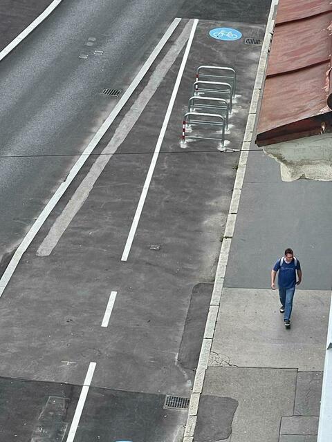 Eine Radabstellanlage mitten am Radweg - ein offensichtlicher Fehler, der am Montag in Döbling passiert ist. | Foto: z.V.g.
