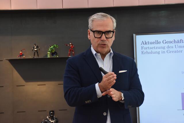 CEO Alexis Nasard redet Klartext im Bezug auf den Standort Wattens. Man will die Mitarbeiter halten.  | Foto: Haun