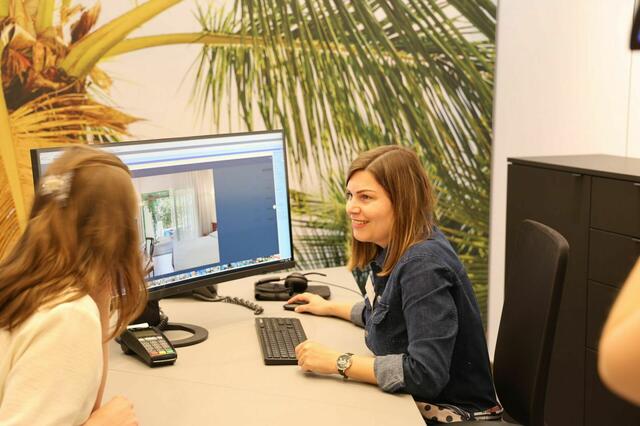 Bei der Eröffnung von Reisewelt und dem Hypo Service Counter am Flughafen Salzburg. | Foto: Salzburg Airport