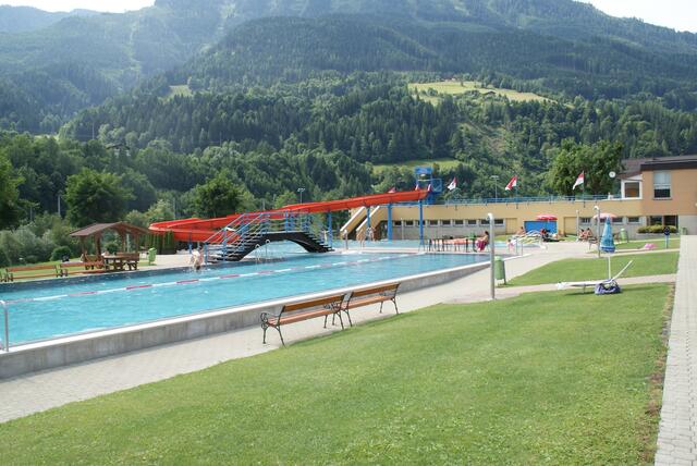 Diese Woche wurde im Erlebnisbad der Gemeinde Schwarzach eingebrochen. Dabei erbeutete der Täter laut Polizeiangaben mehrere Tausend Euro. | Foto: Alexander Holzmann