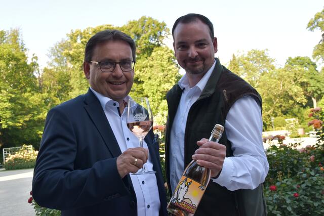 Herbert Dopplinger und Bernhard Ceidl mit seinem La Gacilly-Festival Frizzante. | Foto: Preineder