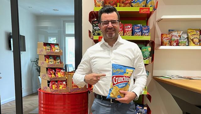 Mit Snacks kennt sich der Lavanttaler Werner Gritsch aus. Seit 20 Jahren ist er für Lorenz Bahlsen Snack-World international tätig.  | Foto: Privat