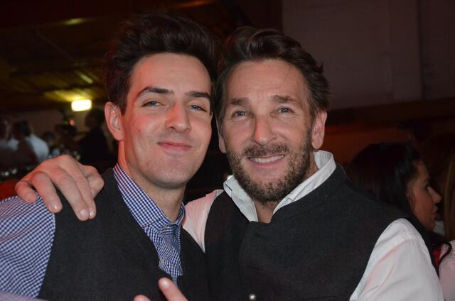 Mark Keller mit seinem Sohn Aaron Keller im Stanglwirt  bei der Weißwurstparty 2023. | Foto: Nadja Schilling