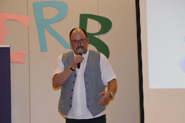 Direktor Harald Ehrlich führte durch das Programm. | Foto: Elisabeth Neuner