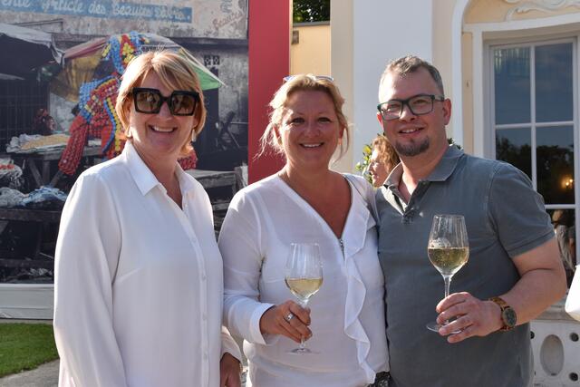Helga Krismer, Martina Nouira-Weißenböck und Christian Dusek. | Foto: Preineder