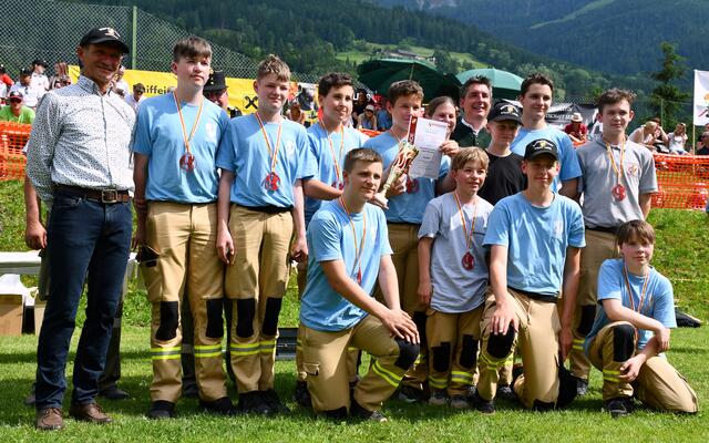 Auch die Osttiroler Jugend war dabei | Foto: Thomas Guggenbichler