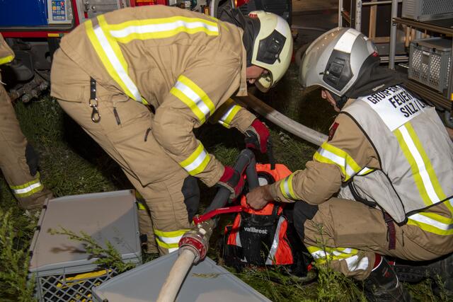 Die Feuerwehr Silz rückte aus. | Foto: zeitungsfoto.at