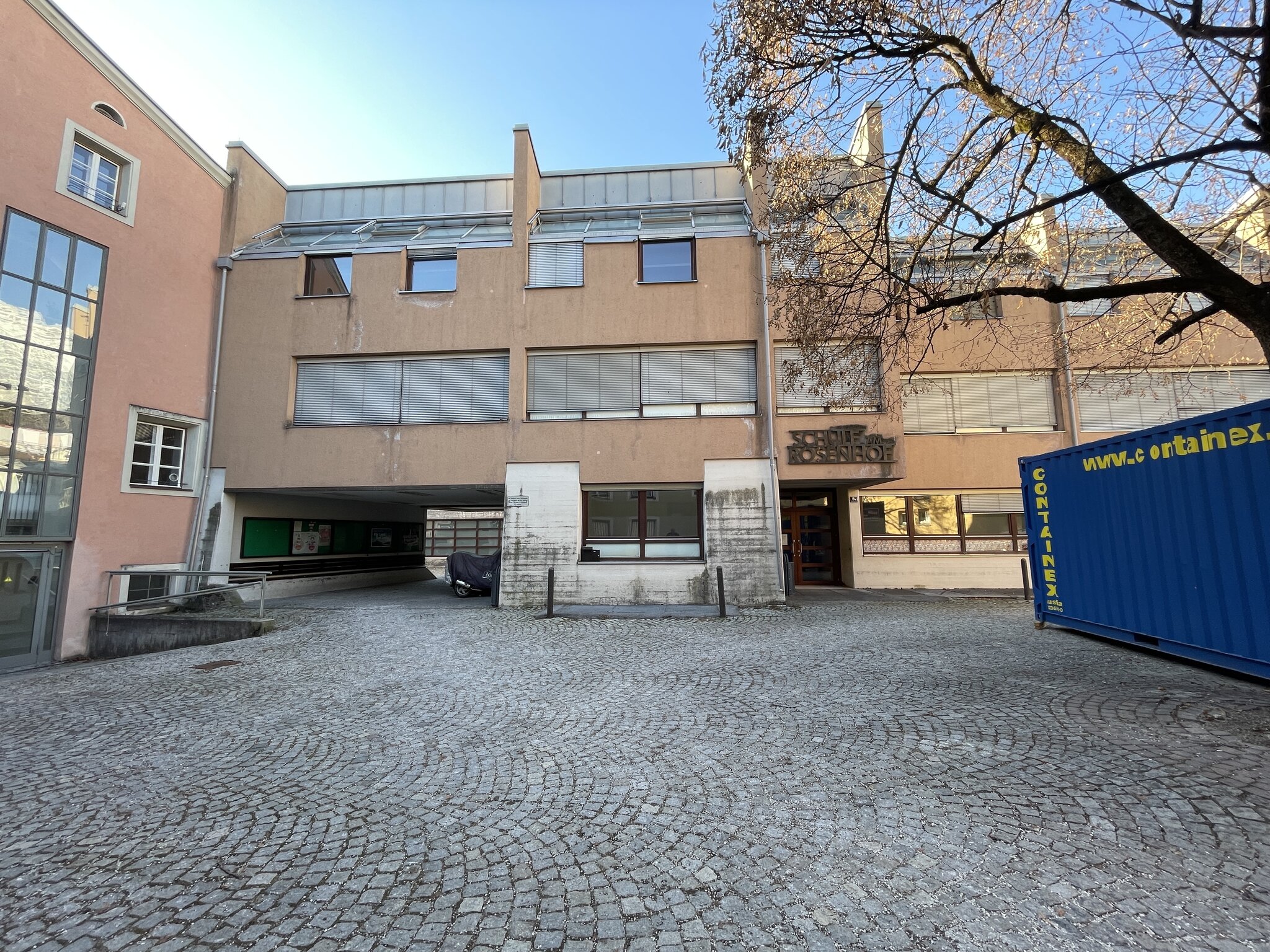 Baustelle im Stadtzentrum Hall Mit Ferienbeginn starten