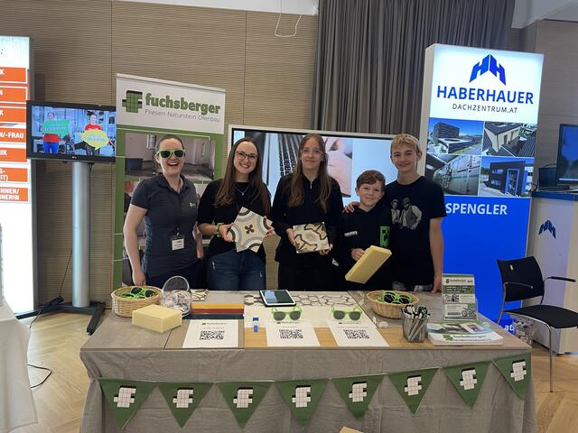 Martina und Karin Gassner, Jana-Marie, Leonhard, Florian