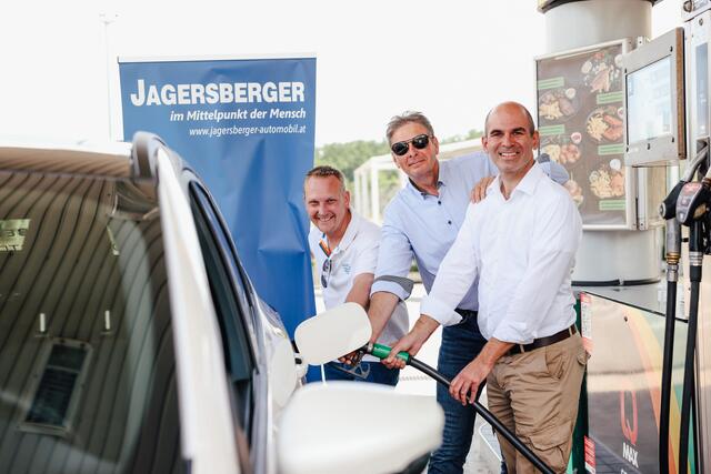 Dynamisches Trio: Verkaufschef Michael Muhrer, Kundendienst-Chef Gerhard Messner und Peter Jagersberger. | Foto: Benjamin Gasser