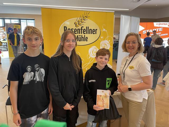 Florian, Jana-Marie, Leonhard, Frau Monika Rosenfellner