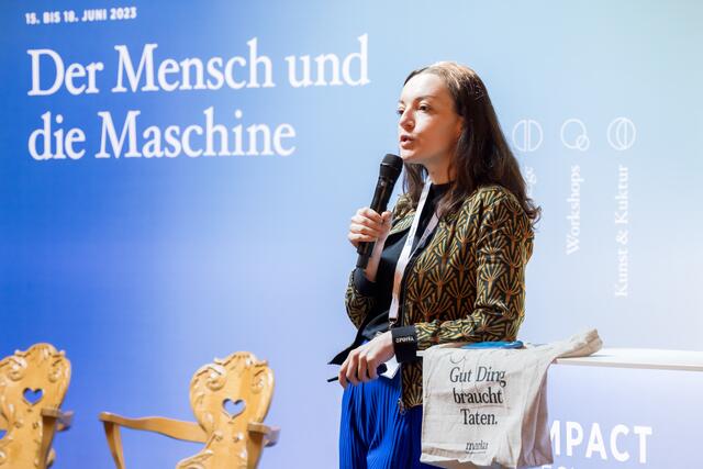 Theresa Imre (digitaler Bauernmarkt). | Foto: Lech Zürs Tourismus / Flo Lechner