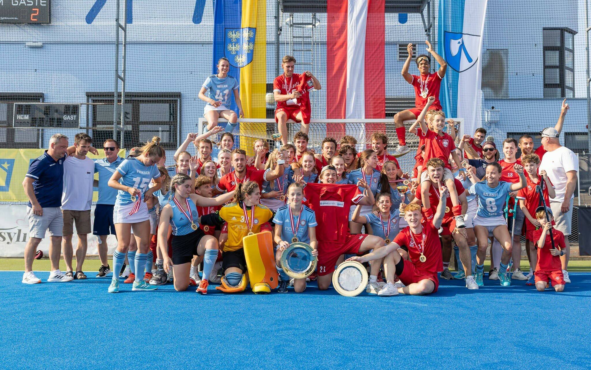 AHTC & Post SV Zwei Wiener Teams sind Staatsmeister im Feldhockey Wien