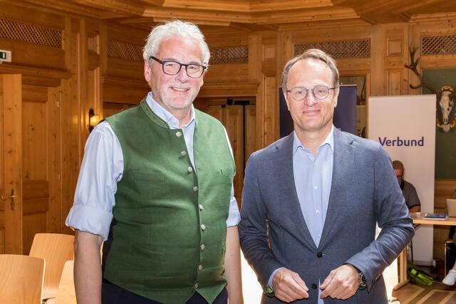 Gerhard Lucian (Bürgermeister von Lech, li.) und Markus Hengstschläger (Genetiker). | Foto: Lech Zürs Tourismus / Flo Lechner