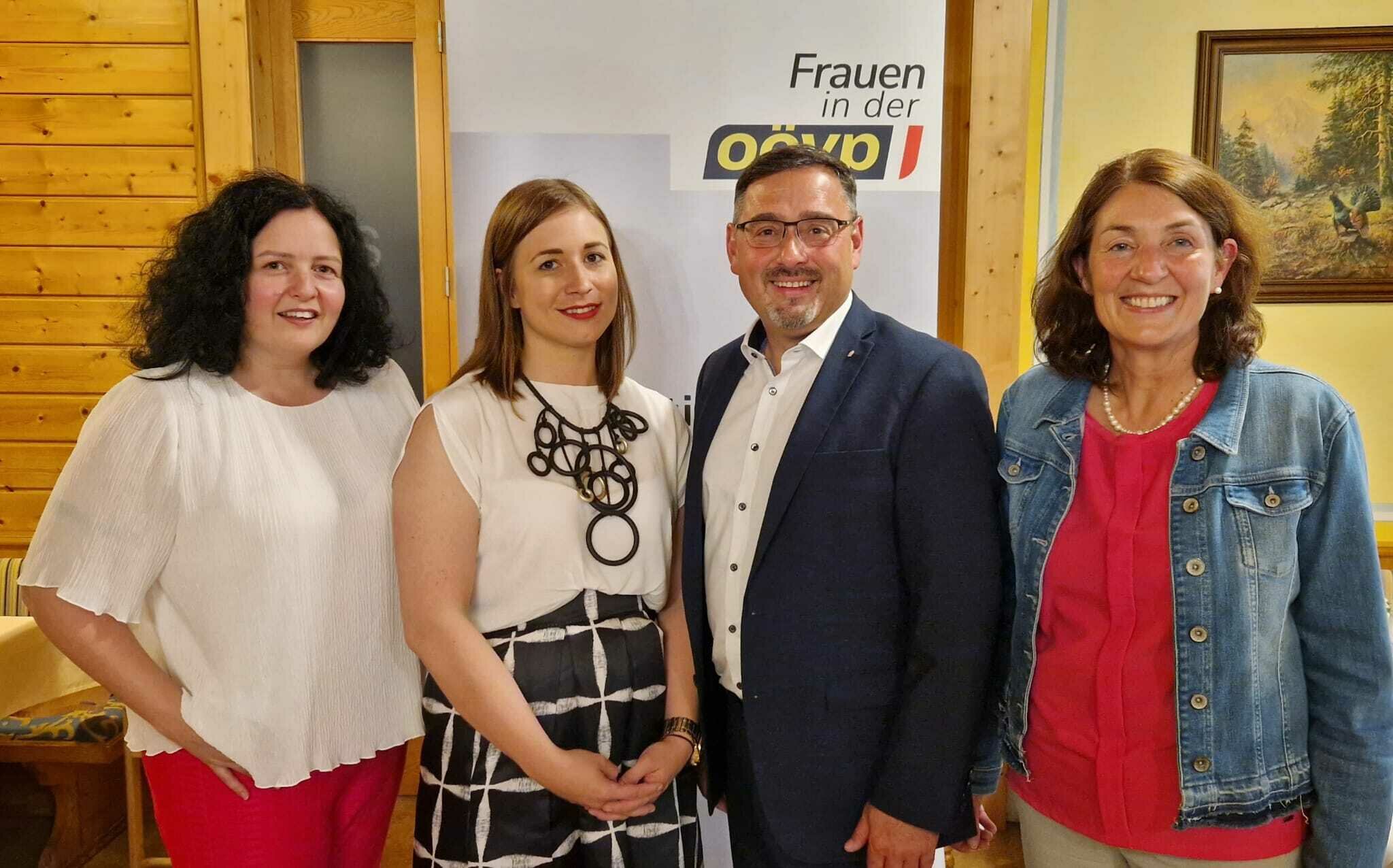 OÖVP Frauen im Bezirk Braunau Anja Kobinger als Obfrau bestätigt Braunau