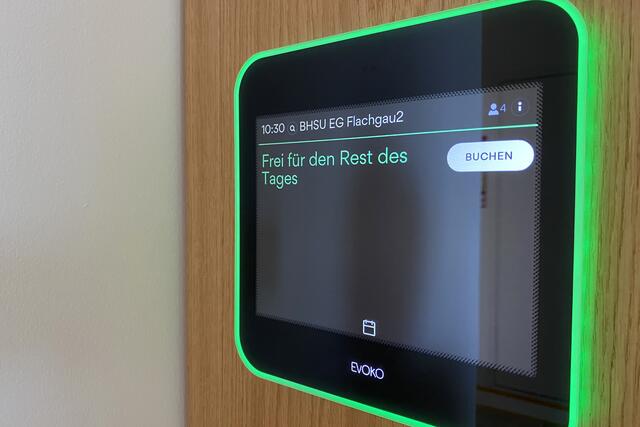 Das digitale Buchungssystem im Verwaltungsgebäude.  | Foto: Land Salzburg/Melanie Hutter