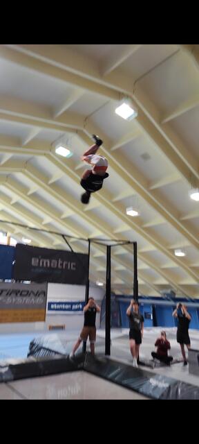 Tolle Tricks waren im ar.park in St. Anton am Arlberg zu sehen. | Foto: FTA / arl.park