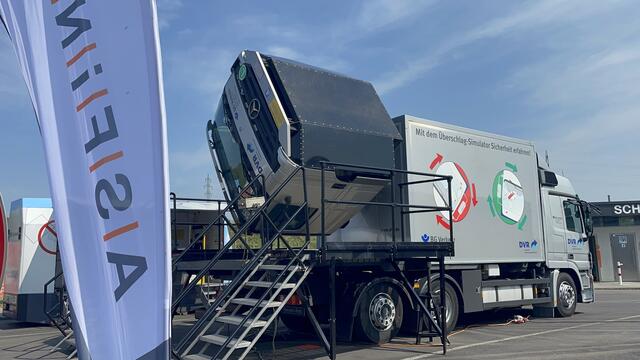 Mit 20. Juni startet die ASFINAG eine neue Info-Kampagne. Dabei darf ein Überschlags-Simulator nicht fehlen. | Foto: Alexander Paulus