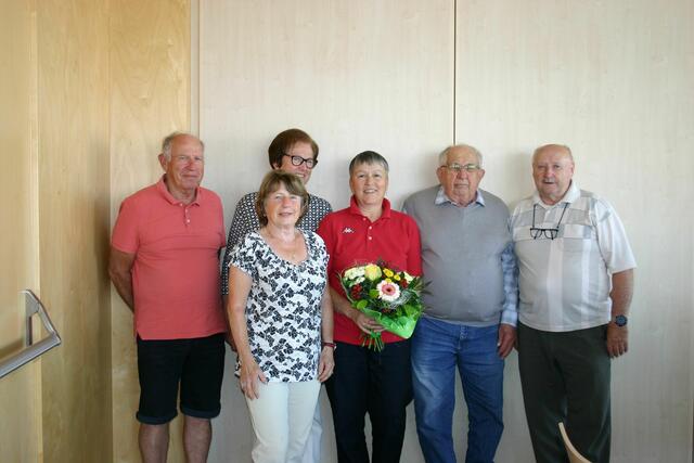 Jubilare unter sich: Werner Pimper, Anni Kastelitz, Paula Supper, Maria Neubauer, Ernst Tumberger, Josef Stimakovits, nicht am Foto Renate Stimakovits. | Foto: Seniorenbund Steinberg