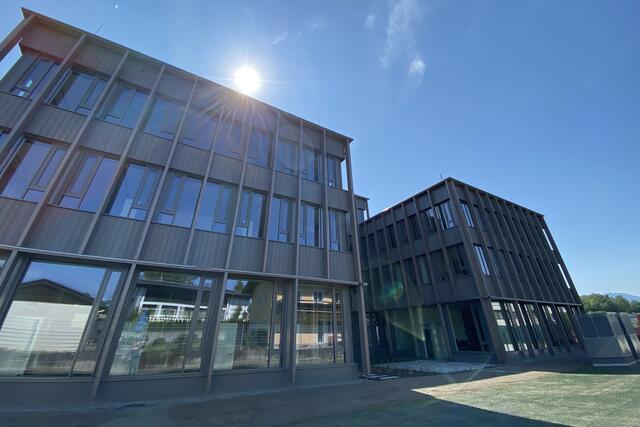 Das Verwaltungsgebäude von außen.  | Foto: Land Salzburg/Melanie Hutter