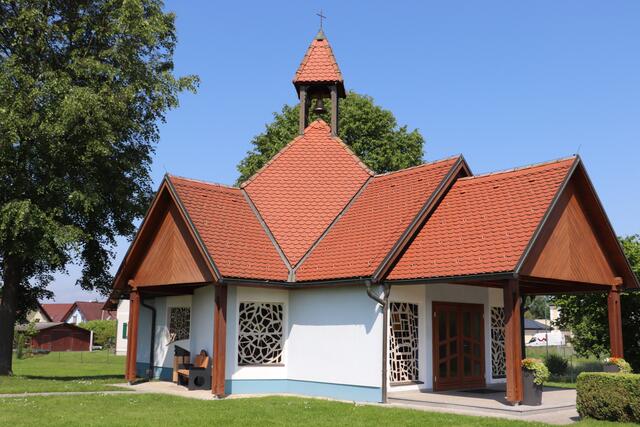 Das 30-jährige Bestehen der Kapelle Dörfla wird mit Kapellenfest, Ausstellung und Videoabend gefeiert. | Foto: Edith Ertl