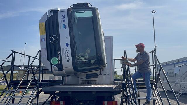 Alles was nicht niet und nagelfest ist, wird bei einem Überschlag in der Kabine zum Fluggeschoss. | Foto: Alexander Paulus