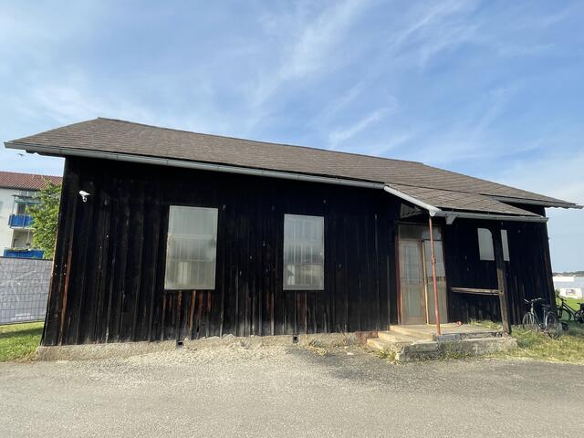 Für die Revitalisierung der einstigen Lagerbaracke hat die Marktgemeinde Wagna bereits konkrete Pläne geschmiedet. | Foto: Waltraud Fischer