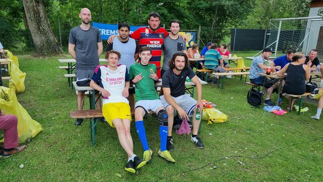 Als "Team SPÖ Jugend Krems" angetreten, v.l.n.r. hinten Maximilian Thaler, Arif Saeed, Marcel Fischer, Mert Özsecgin. V.l.n.r. vorne: Roman Lamberg, Georg Kraml, Ljuan Beluli. | Foto: privat