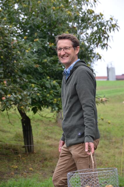 Rainer Silber befasst sich mit Invasiven Pflanzen. | Foto: Rainer Silber