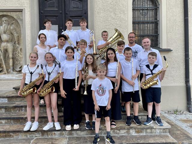 Das Jugendorchester der Musikschule des Vereins "Pro Omnia" überzeugte beim Sommerkonzert mit einem vielfältigen musikalischen Repertoire.  | Foto: RegionalMedien Steiermark