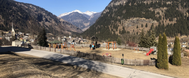 Leader-Projekt der letzten Förderperiode: Der Gemeindespielplatz in Winklern. Für das Projekt werden insgesamt 100.000 €, aufgeteilt in Leaderförderung und Eigenmittel, in die Hand genommen.  | Foto: LAG Großglockner/Mölltal-Oberdrautal