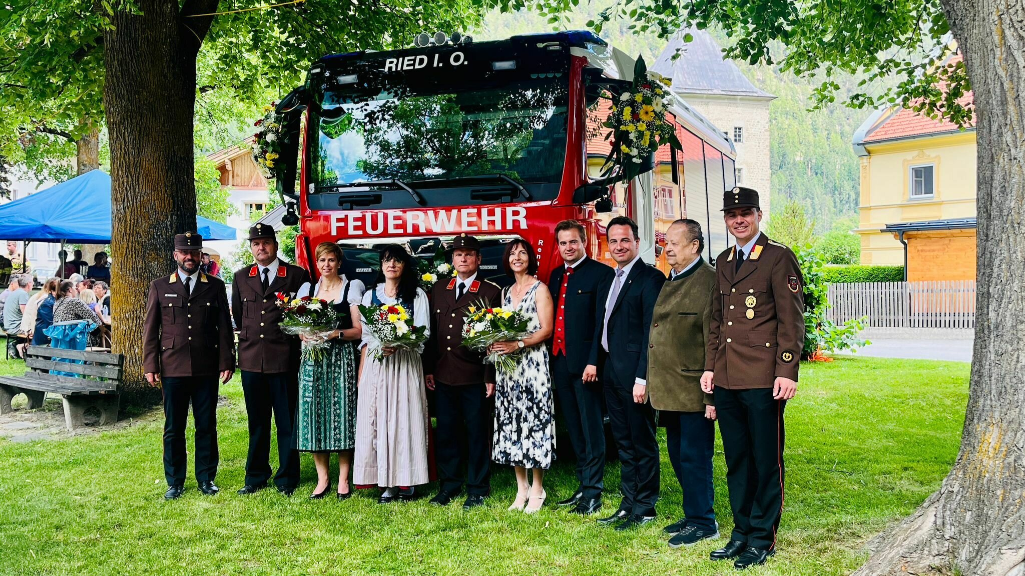 FF Ried i.O.: Neues Tanklöschfahrzeug in Ried im Oberinntal gesegnet ...