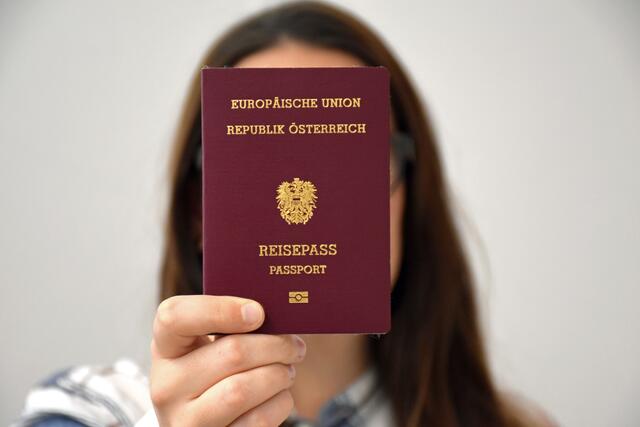 Neuausstellungen von Reisedokumenten sind mit und ohne Termin an der BH Reutte möglich. | Foto: Sax