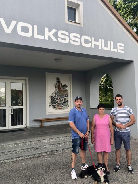 VP Stadtparteiobfrau Str. Veronika Haas mit Ortsparteiobmann Michael Redl und Stellvertreter Markus Graßl für Erhalt der Schule | Foto: VP Traismauer