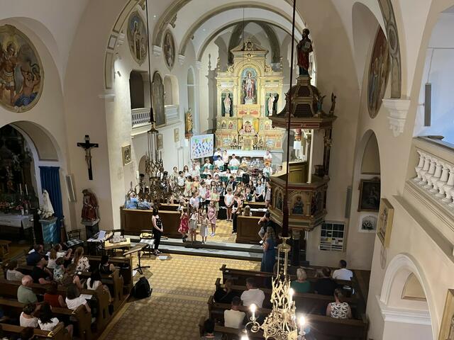 In der Pfarrkirche der Gemeinde St. Georgen an der Stiefing lud die Musikschule des Vereines "Pro Omnia" zum Sommerkonzert.  | Foto: David Rumpf